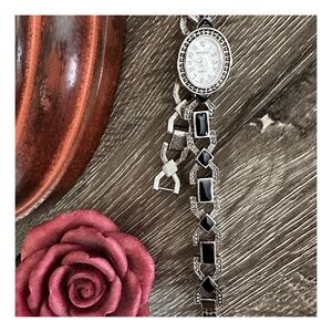 NOVELLE Women’s Quartz Wrist Watch 7” Black Silver Vintage Style